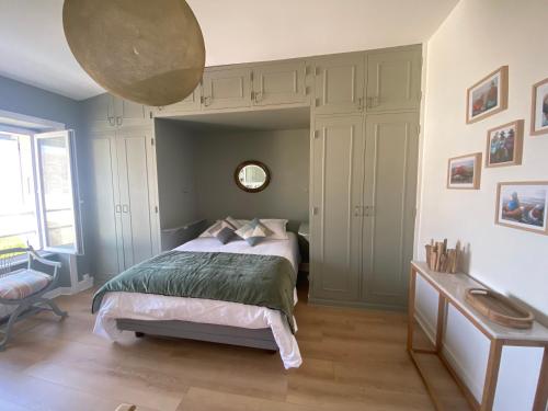 Ker Mic Maison familiale rénovée 10 personnes 5 mn Plage et Centre Ville à pied gîte à louer Carantec
