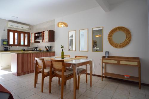 Nomad Mole - Praia Mole Beachfront Condo in Mole Beach