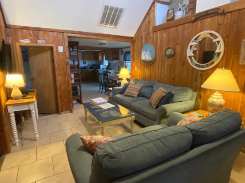Serendipity OBX: Oceanside Cottage on the Beach Rd in Kitty Hawk (NC)