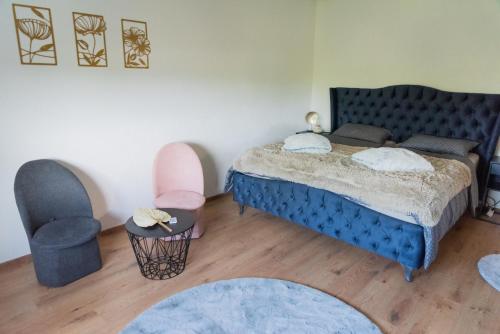 Three-Bedroom Apartment image 7