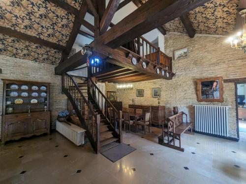 Charmante villa avec cheminée, jardin privé et à proximité des lacs de Langres. - FR-1-611-27 (Villa spacieuse avec jardin prive, proche vignobles et lacs – 4 chambres, cheminee, equipement bebe ) in Vaux Sous Aubigny