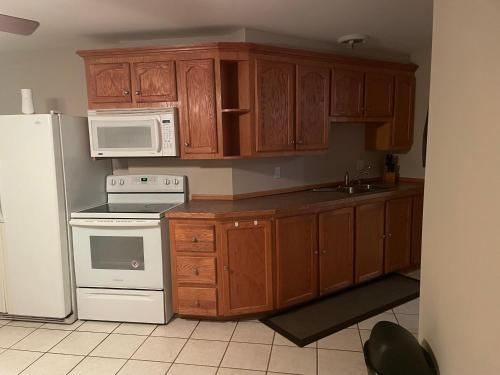 keuken, Executive one bedroom apartment including pull out sofa bed in Antigonish (NS)