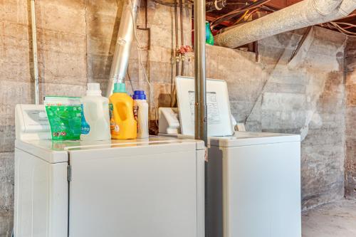 Northwood Tours Escape with Boat Dock Access! Northwood Tours Escape with Boat Dock Access!