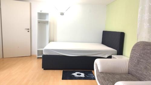 Ferienwohnung in Friedberg für max 9 Personen im UG Ferienwohnung in Friedberg für max 9 Personen im UG