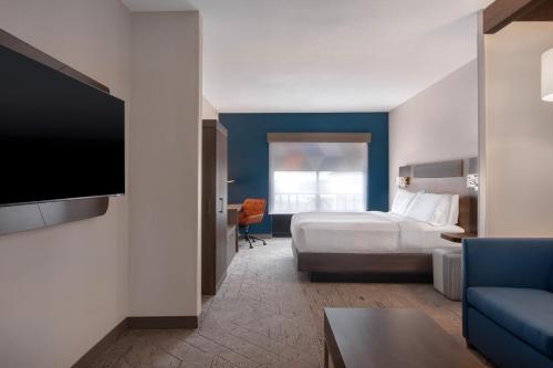 Holiday Inn Express Hotel & Suites Prattville South By IHG in Prattville (AL)