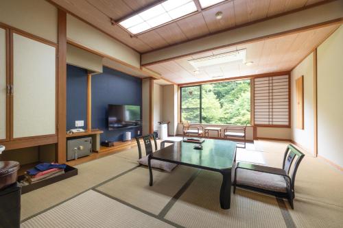 Japanese-Style Room