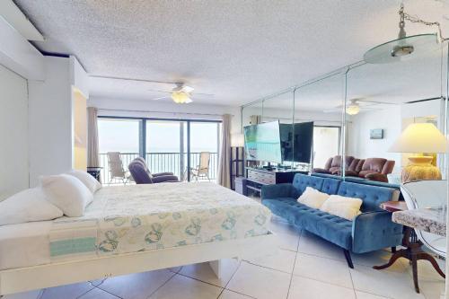 2-1004 - Ocean Sands in St Pete Beach, USA