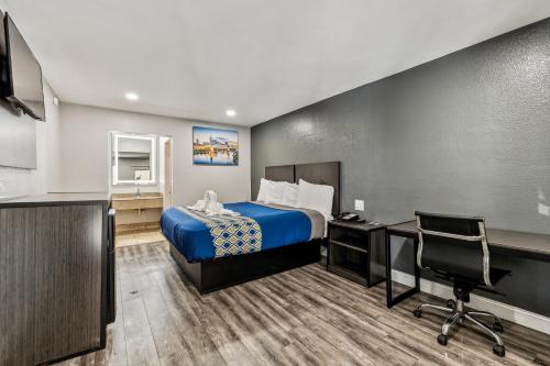 Knights Inn Antioch in Antioch, USA
