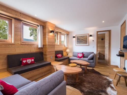 Chalet 4 chambres, proche pistes, parking, pour 8 personnes - FR-1-566-67 in Meribel Village