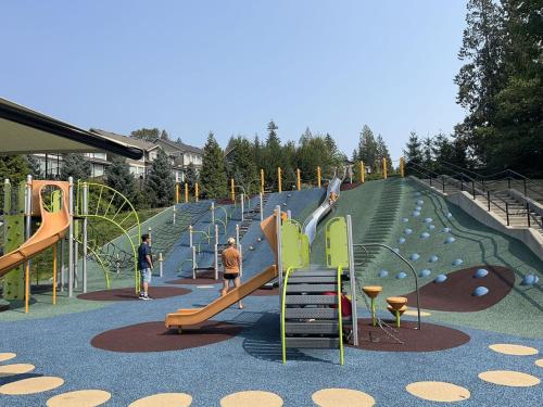 Parque infantil, Vancouver loves you in Coquitlam (BC)