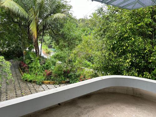 Erkély/terasz, Little Country Home in Kodanad