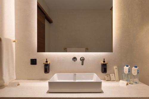 The Fred Hotel - image 7