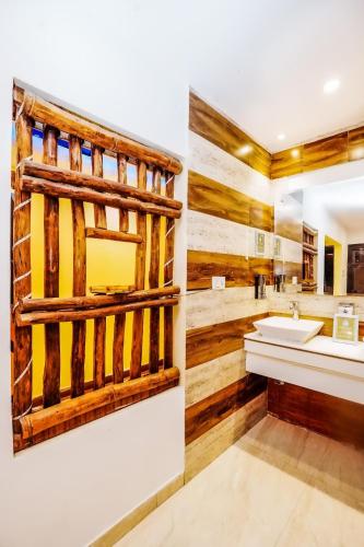 AN Resort Mashobra !! balcony view rooms !! parking !! open terrace !! playing zone !! FREE BONFIRE