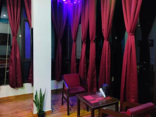 MangalMurti Himalyan Hotel in 阿爾莫拉