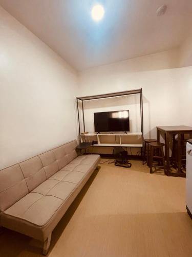 Torre DeManila TaftAvenue KingBed1bedroomBalcony 65InchesTV Rooftop Viewing LunetaPark ManilaOcean ManilaBay US Embassy, Manila (fotografie 7)