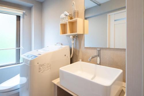 Standard Double Room image 8