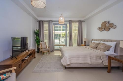 Gorgeous Beachfront Studio