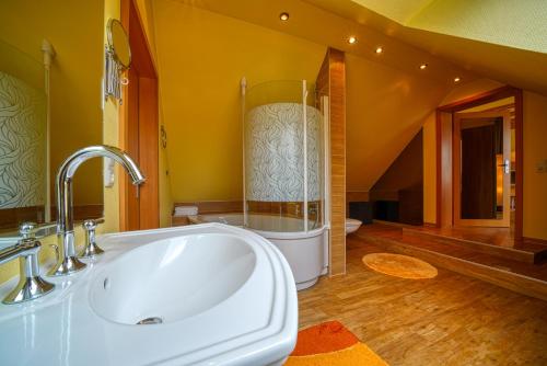 Wissers Hotel - image 2