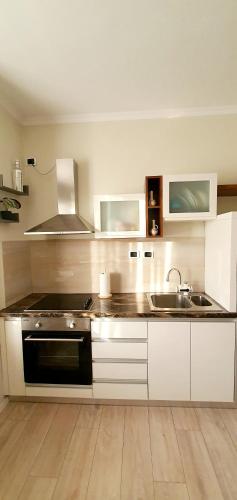 Modern Apartment in Delijorgji Residence Near Center, Tirana (foto 6)