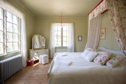 1 queen bed