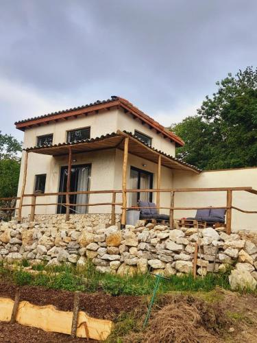 Cozy Tiny House plus SPA - à Pereille d'en Haut (Cozy Tiny House plus SPA - a Pereille d'en Haut) in Villeneuve D'Olmes