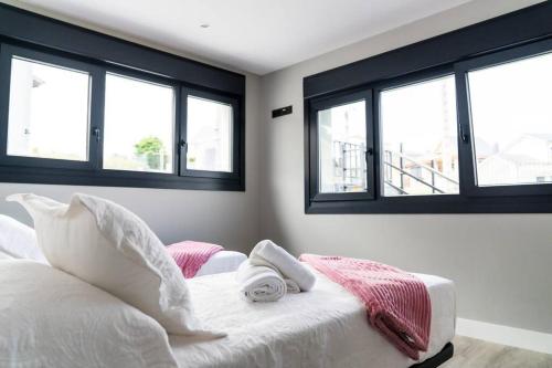 2 bedrooms, 4 beds