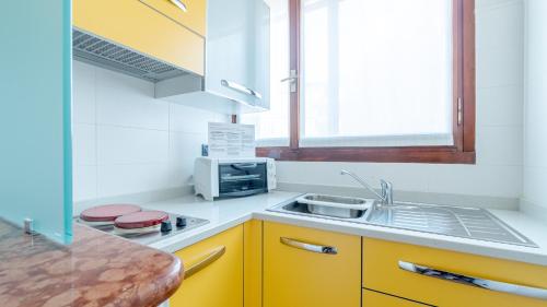Studio Apartment image 8
