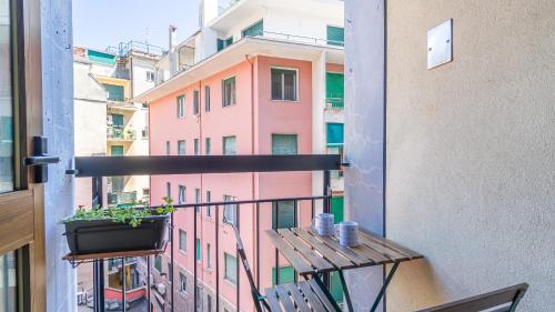 Studio Apartment image 7