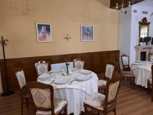 Restorāns, Hanul Brancovenesc in Simbata De Sus