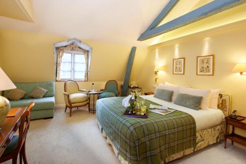 room detail thumbnail 1