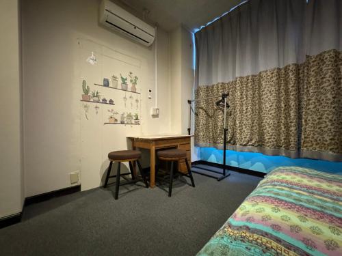 room detail thumbnail 2