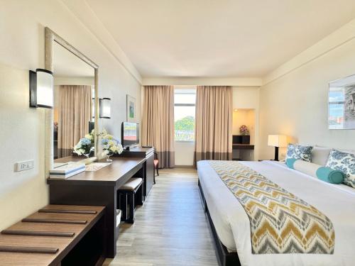 room detail thumbnail 1