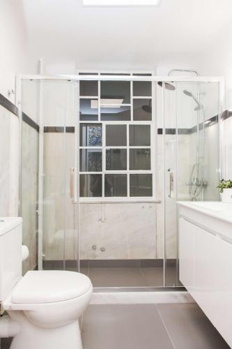 Experience Luxury and Comfort in the Heart of Kolonaki - image 6