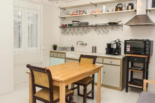 Amazing apartment at Exarcheia - image 2