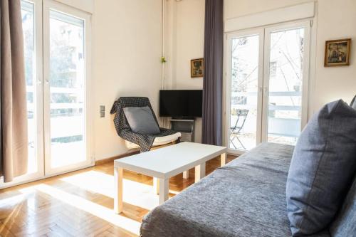 Amazing apartment at Exarcheia - image 8