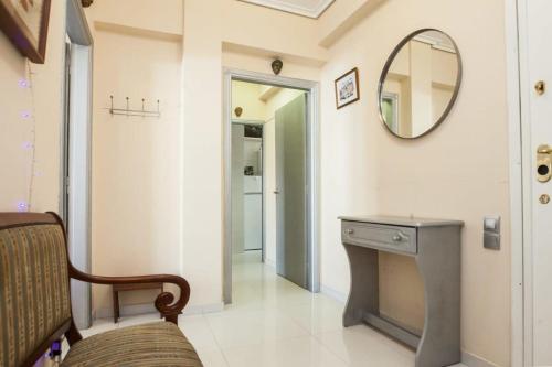 Splendid Apt Located in the Historic Area of Exarcheia - image 5