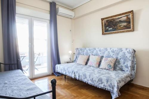 Splendid Apt Located in the Historic Area of Exarcheia - image 6