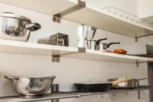 Splendid Apt Located in the Historic Area of Exarcheia - image 9