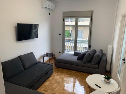 Modern new Comfort 2 Bd apt In Athens Centre - main image