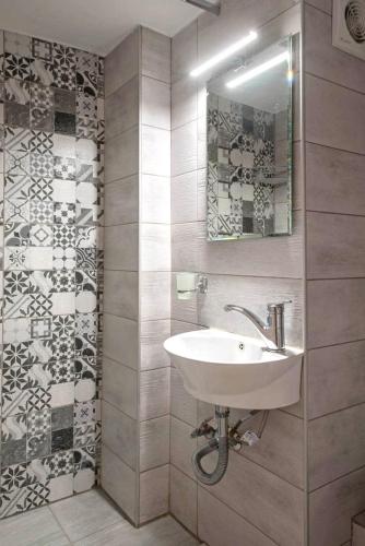 Your perfect choice in Athen's best location 1 - image 7