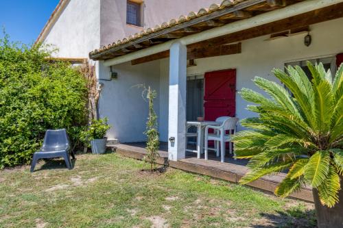 Mas des Cypres-Ensemble de 4 Mazets Mas des Cypres-Ensemble de 4 Mazets