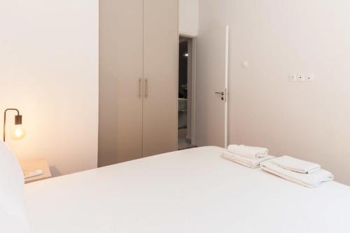 Exarhia Silver Moon with Acropolis View - image 12