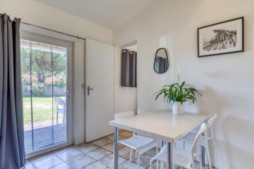 Mas des Cypres-Ensemble de 4 Mazets Mas des Cypres-Ensemble de 4 Mazets