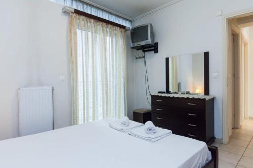 Scenic Balcony Apt in Vibrant Petralona - image 12