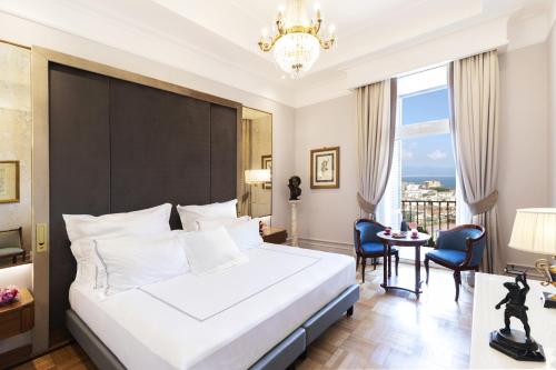 Grand Hotel Parker's - image 4