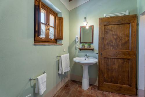 NONNO FERNANDO 18&4, Emma Villas