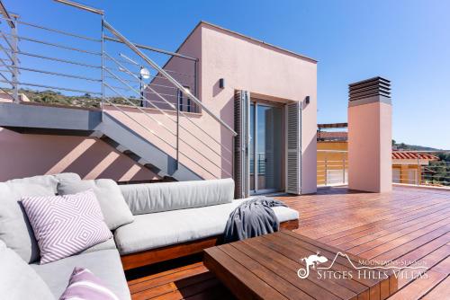 ระเบียง/ชานเรือน, Stylish Villa Havana with Sea Views, Private Pool & A/C in กินต์ มาร์