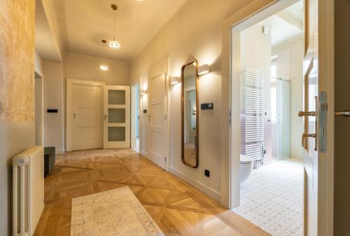 Luxury 2BR Apartment in Old Town with AC by EasyBNB Premium, Praga (zdjęcie 10)