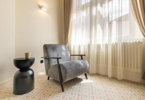 Luxury 2BR Apartment in Old Town with AC by EasyBNB Premium, Praga (zdjęcie 8)
