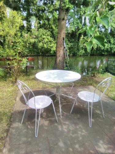 La petite maison au bord de l'Orne